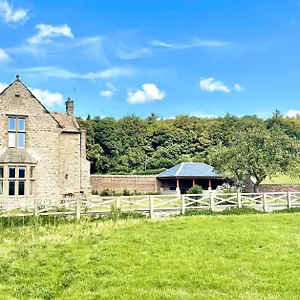 hollins-farmhouse.yorkshirehotels.net/